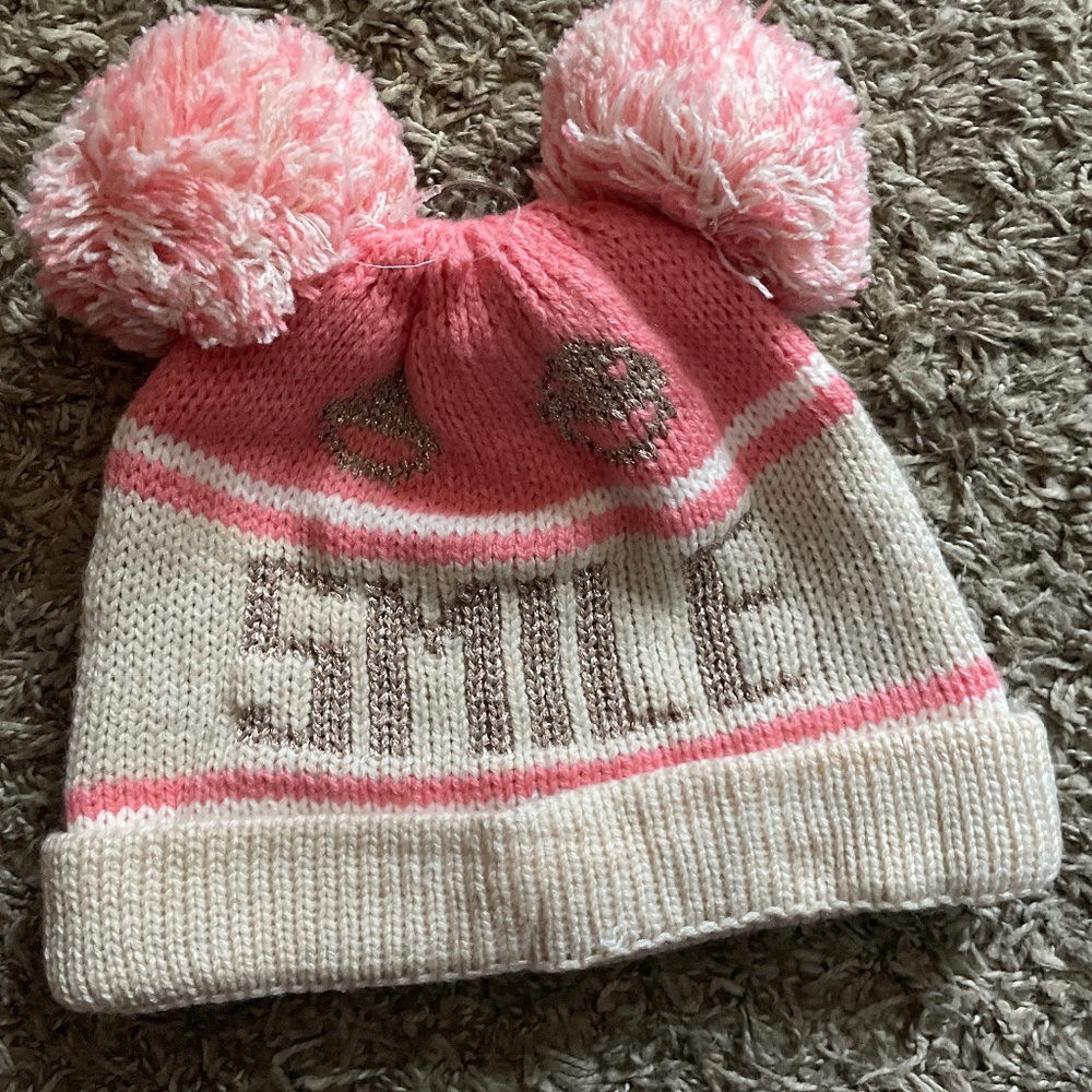 Brand new Girls/Juniors Old Navy beanie hat size L-XL